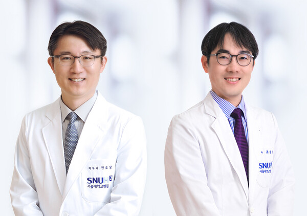 왼쪽부터 서울대병원 피부과 권오상, 조성진 교수