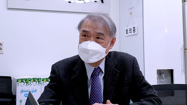 대한의학유전학회 전종관 이사장은 코리아헬스로그와의 인터뷰에서 희귀유전질환 진료 영역은 정부의 정책적 뒷받침과 사회적 인식 확대 등이 지속적으로 필요하다고 조언했다. 