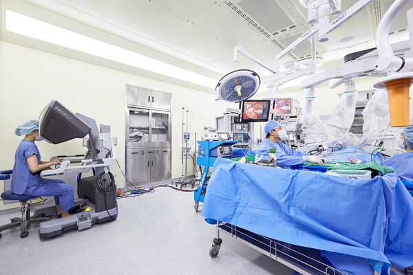 중앙대병원 갑상선암 로봇수술 사진.