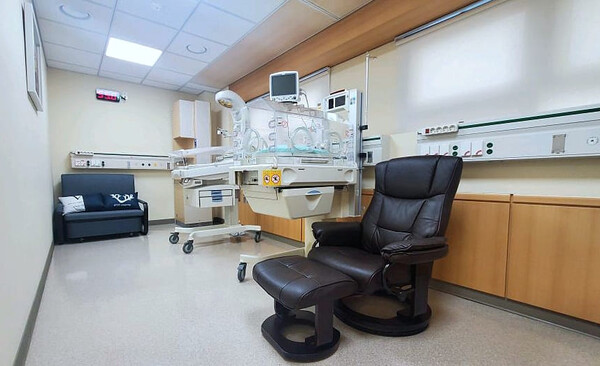 고위험 신생아 치료가 가능한 가족실. 사진=인하대병원 제공 
