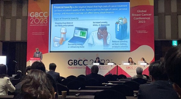 고가의 항암 신약이 계속 증가함에 따라, 건강보험 재정 건전성과 치료 접근성을 높이기 위해 암 치료비의 5%만 환자가 분담하면 되는 현행 암질환 산정특례제도를 개선해야 한다는 주장이 제기됐다. ⓒ청년의사. 