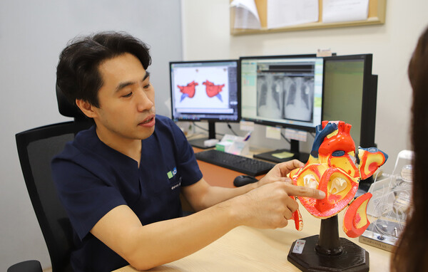 순천향대부천병원 심장내과 최형오 교수가 심방세동에 대해 설명하고 있다. 사진 제공=순천향대부천병원