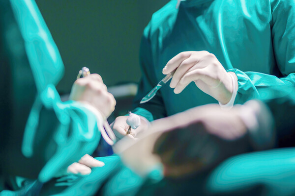 백내장에 이어 전립선비대증도 실손보험금 부지급 문제가 불거져 소비자단체가 공동 대응에 나섰다. 사진 출처=게티이미지