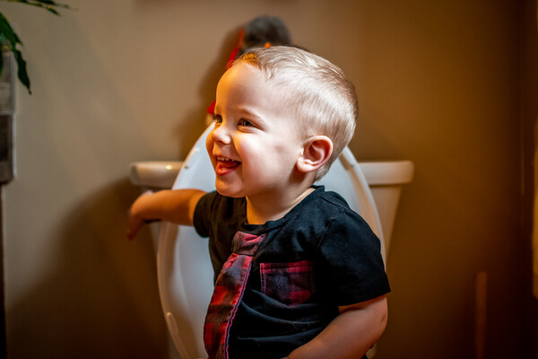 아이가 변비로 고생할 때 시중에 판매되고 있는 변비약을 증상이 심할 때만 임의로 복용하는 것이 일과성으로 끝나기 쉽고 변비를 더욱 악화시킬 수 있다는 지적이 나왔다. 사진 출처=게티이미지