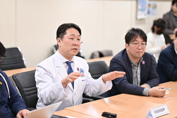 대한혈액학회 산하 다발골수종연구회 김진석 위원장(세브란스병원 혈액내과 교수)가 이야기하고 있다.