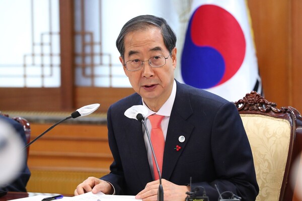 한덕수 국무총리가 "정부와 전공의는 이제 막 대화의 물꼬를 텄다"며 지속적으로 대화를 이어나가겠다는 입장을 밝혔다. 사진 출처=국무조정실 페이스북