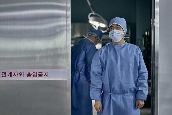 최근 뇌사자 수가 소폭 늘었지만 의료공백의 여파로 오히려 장기이식수술 건수가 줄면서 장기이식 대기자 중 사망한 사람이 는 것으로 확인됐다. 사진 출처=게티이미지