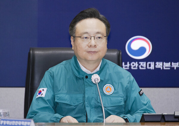 보건복지부 조규홍 장관은 18일 오전 열린 '의사 집단행동 중앙재난안전대책본부' 회의 모두발언에서 수련병원별 결원 규모 확인 결과 대다수 전공의가 복귀하지 않았다고 밝혔다. 사진 제공=보건복지부