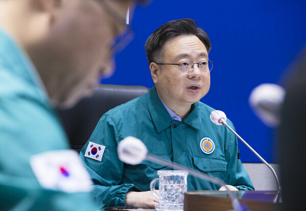 정부는 28일 오전 열린 '의사 집단행동 중앙재난안전대책본부' 회의에서 '추석연휴 대비 응급의료체계 유지 특별대책'을 논의했다. 사진 제공=보건복지부