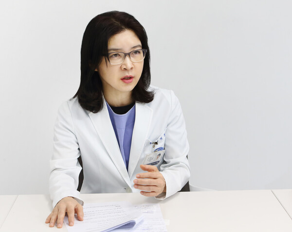 서울송도병원 소화기내과 전문의인 이지현 부장, 이지현 부장은 대장항문전문병원 답게 중소병원이지만 대학병원급 이상으로 염증성 장질환 환자들을 치료하고 있는 것으로 유명하다.