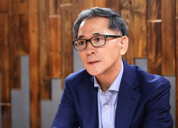 20여 년간 시신경척수염을 앓고 있는 박보람 씨의 아버지 박응규 씨