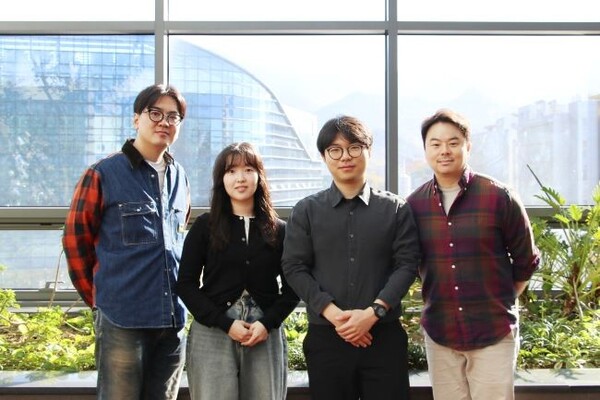 왼쪽부터 유재석 교수, 성효진·정진환 박사과정생, 현정호 교수 / DGIST 