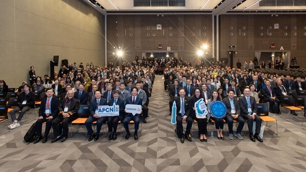 지난 5일부터 7일까지 대만 타이베이 타이넥스2 전시장에서는 제23회 아시아태평양 신장학회 학술대회(APCN, Asian Pacific Congress of Nephrology)와 대만신장학회(TSN, Taiwan Society of Nephrology) 연례학술대회인 'APCN&TSN 2025'가 개최됐다.&nbsp;