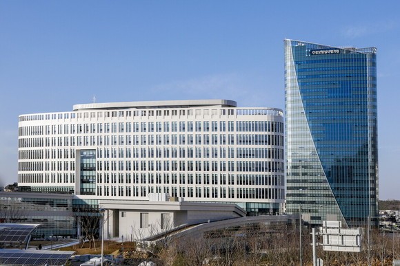 Controversy over former HIRA president's employment at a hospital after retirement… Calls for stricter employment restrictions for public officials | Integri News